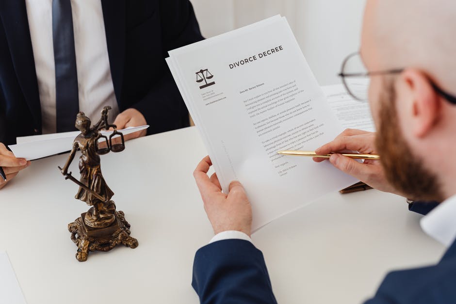 How to Choose the Best Divorce Lawyer